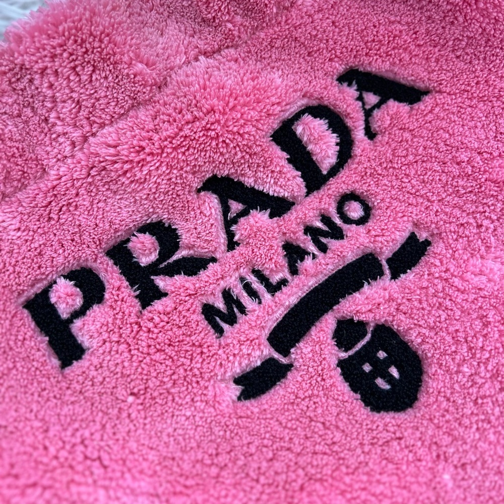 RARE Prada shearling tote 👛 - Picture 7 of 10